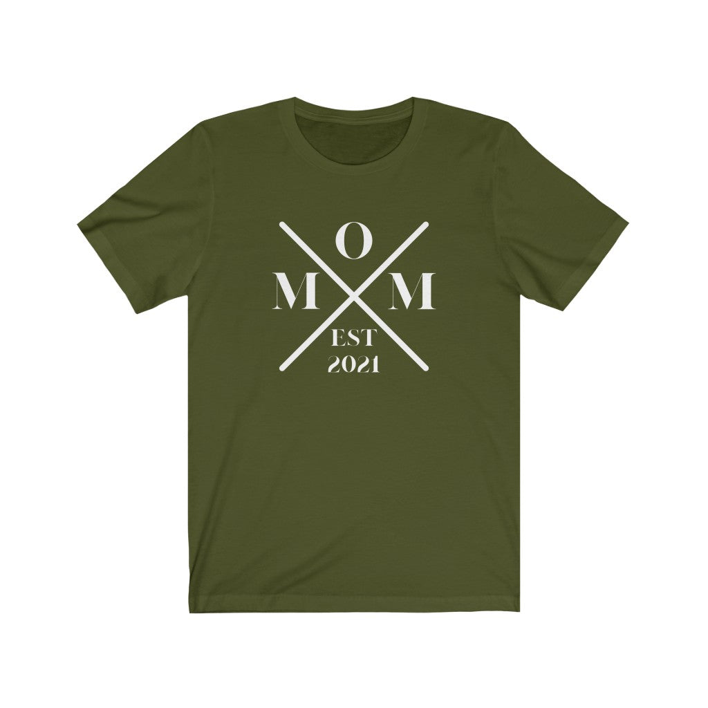 MOM EST. 2021 WOMEN'S STANDARD FIT T-SHIRT - SNG World